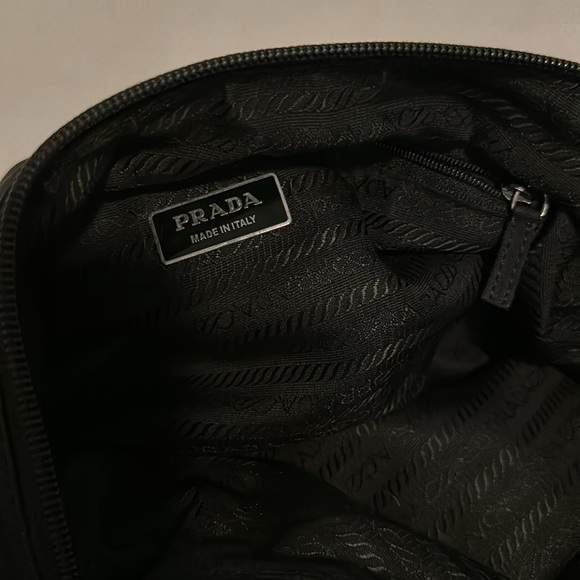 Vintage Prada nylon bag - Picture 4 of 4